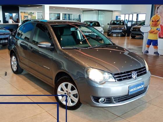 VOLKSWAGEN POLO SEDAN 1.6 MI COMFORTLINE 8V FLEX 4P MANUAL